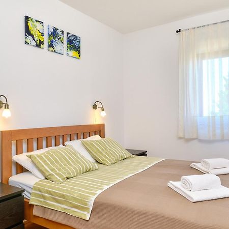 Argo Apartmani Mali Lošinj Exteriör bild