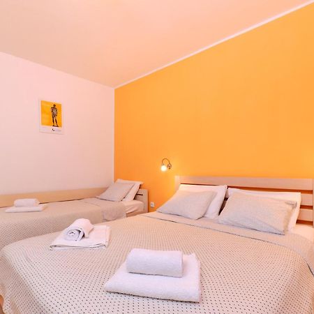Argo Apartmani Mali Lošinj Exteriör bild