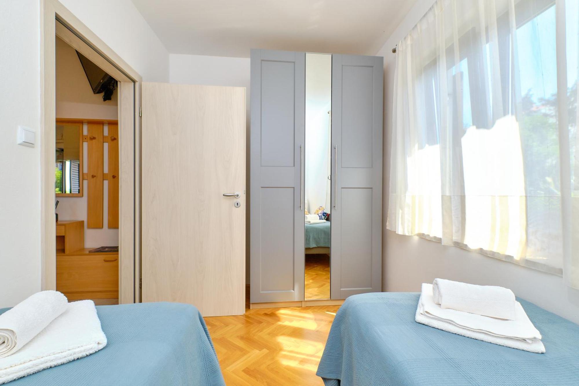 Argo Apartmani Mali Lošinj Exteriör bild