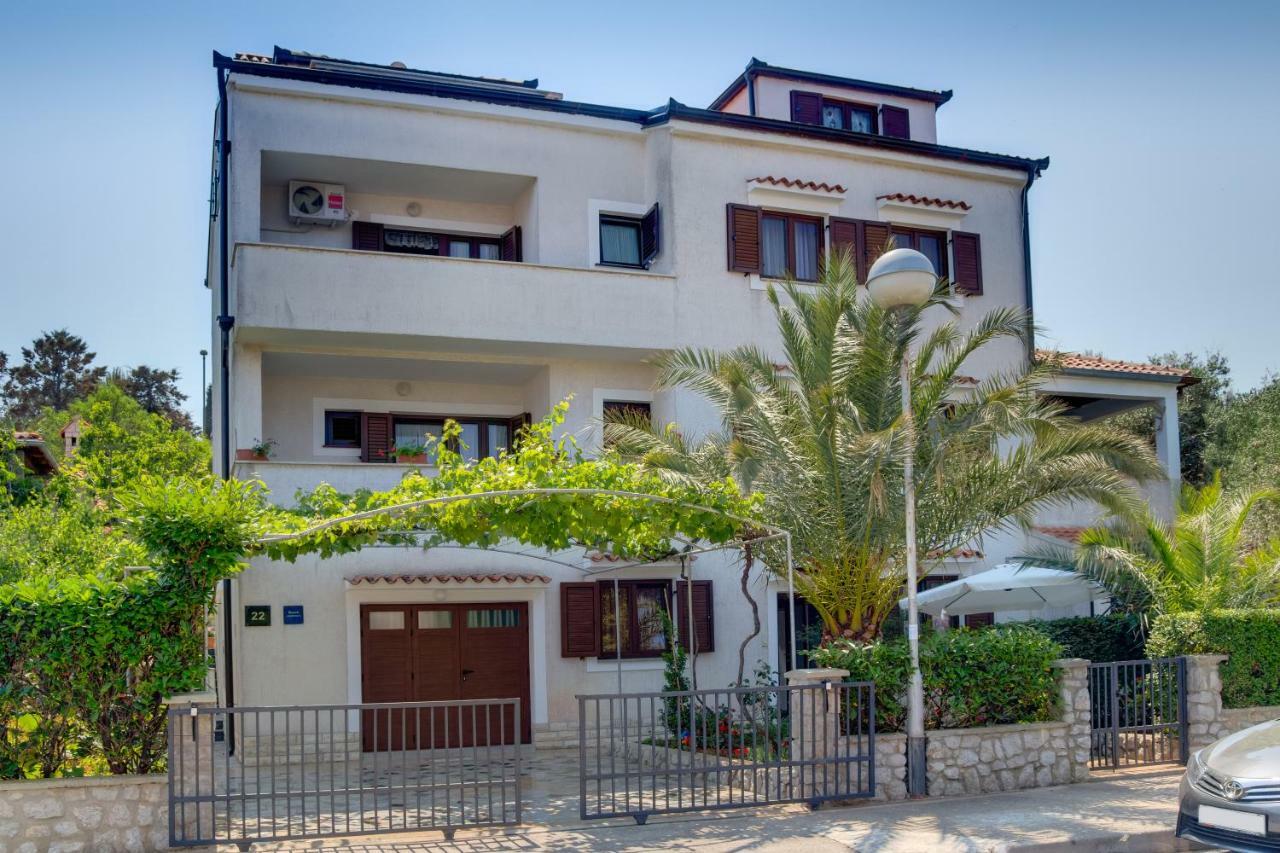 Argo Apartmani Mali Lošinj Exteriör bild